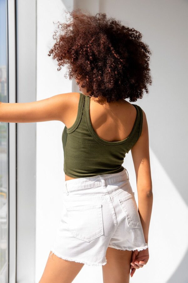 Crop top με πλέξη ριμπ - Χακί - Image 2